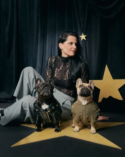 Alice & Miss Dog America